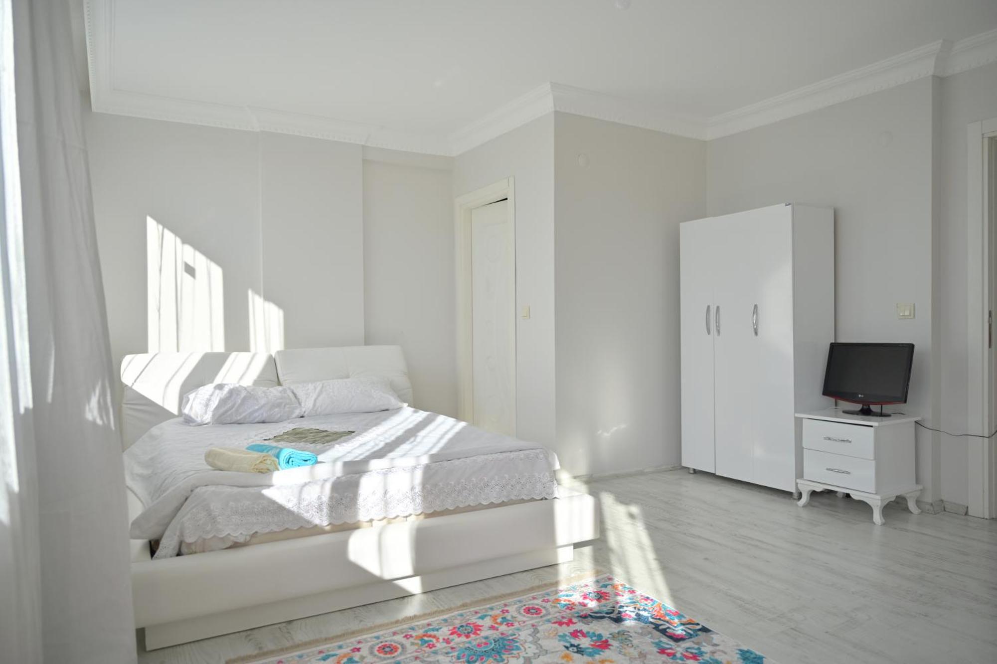 Orman Villa Hotel Is 6 Minutes From The Airport Arnavutkoy Extérieur photo